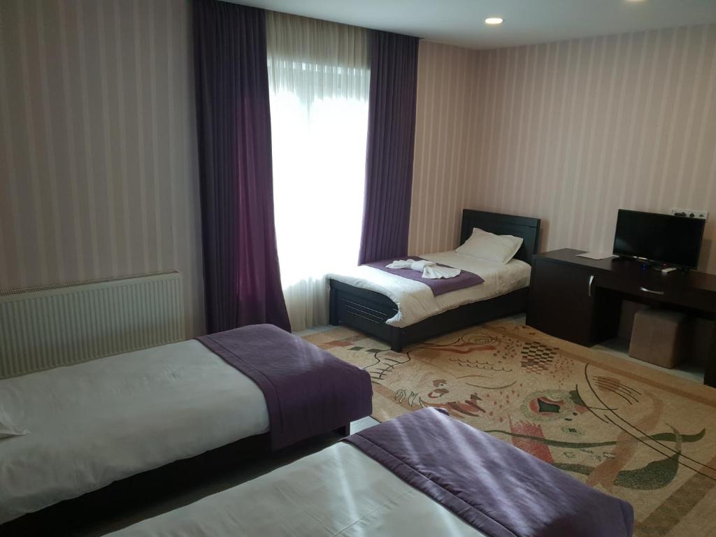 Standard Triple Room – Included Breakfast