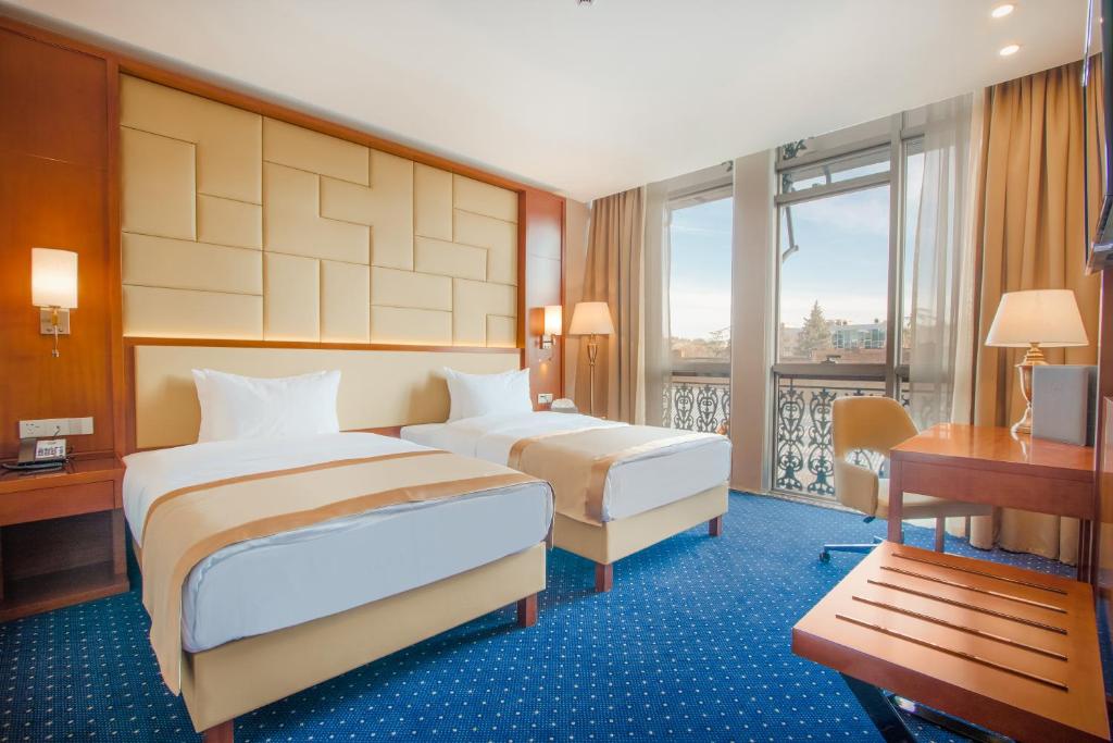 Standard Twin Room – Included Breakfast