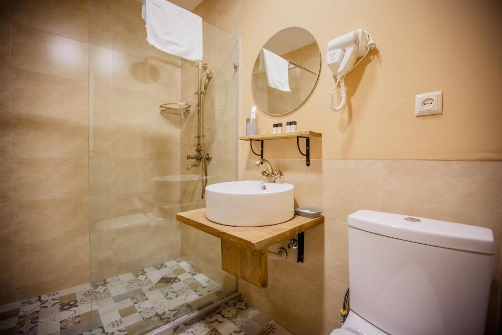 Family Triple Room – Included Breakfast