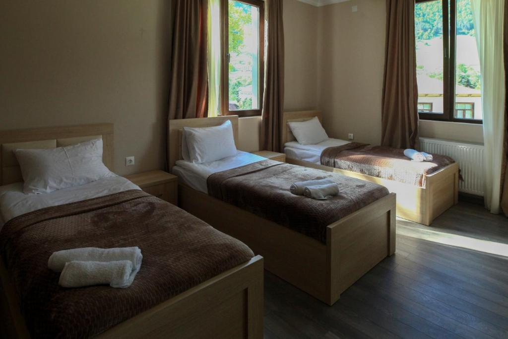Deluxe Triple Room – Included Breakfast