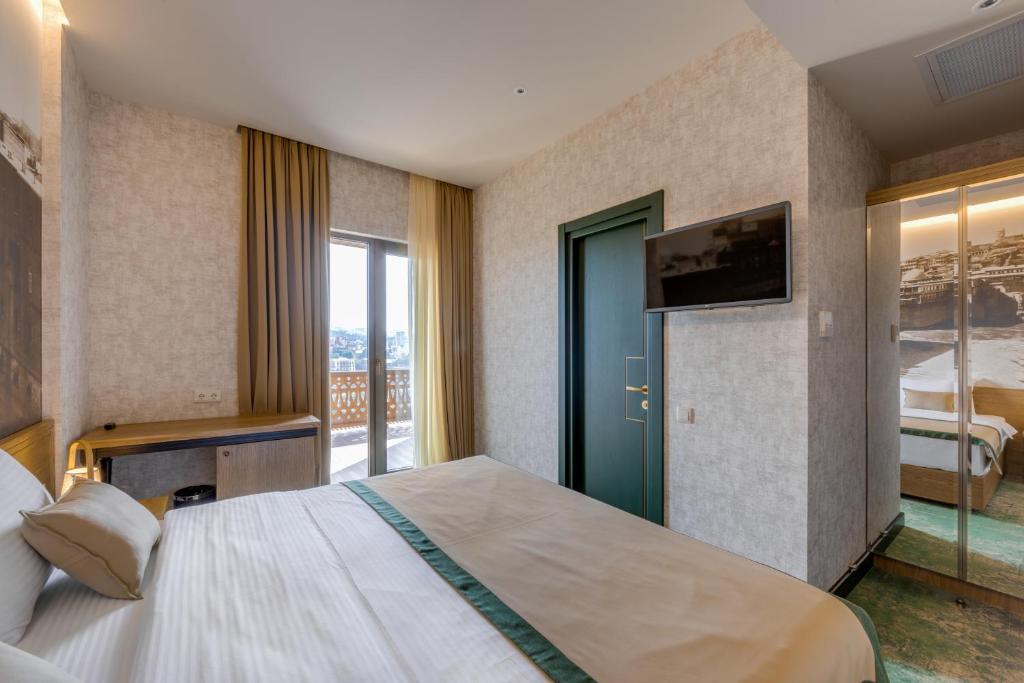 Standard King Size Room – Included Breakfast
