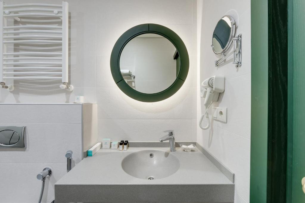 Superior King Size Room – Included Breakfast