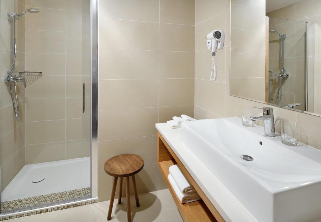 Standard King / Twin Room – Included Breakfast