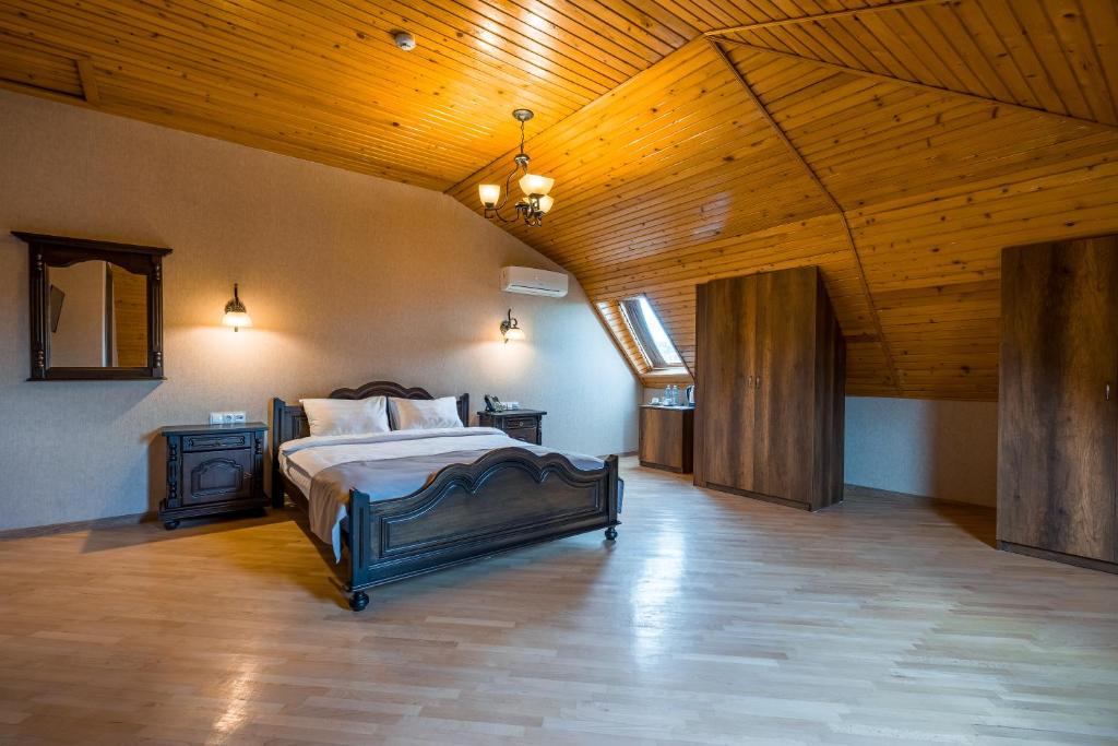 Standard King Size Room – Included Breakfast