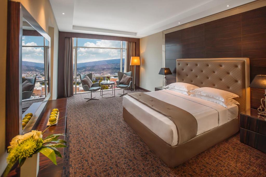 Junior King Size Suite – Included Breakfast