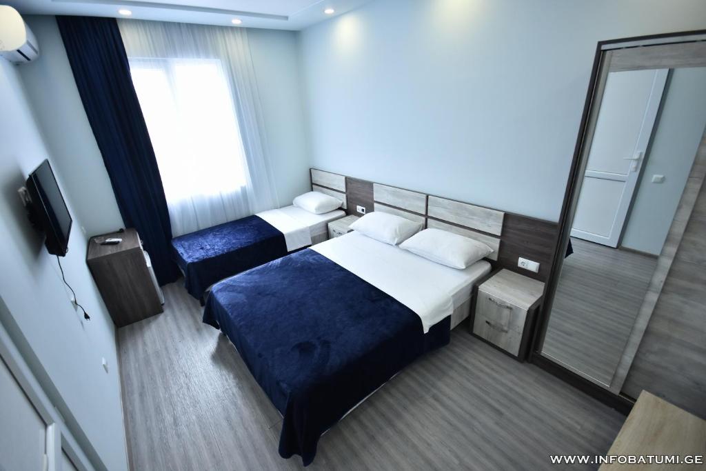 Standard Triple Room – Included Breakfast