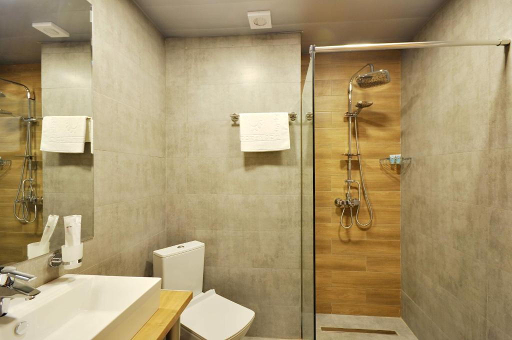 Delux Twin Room – Included Breakfast