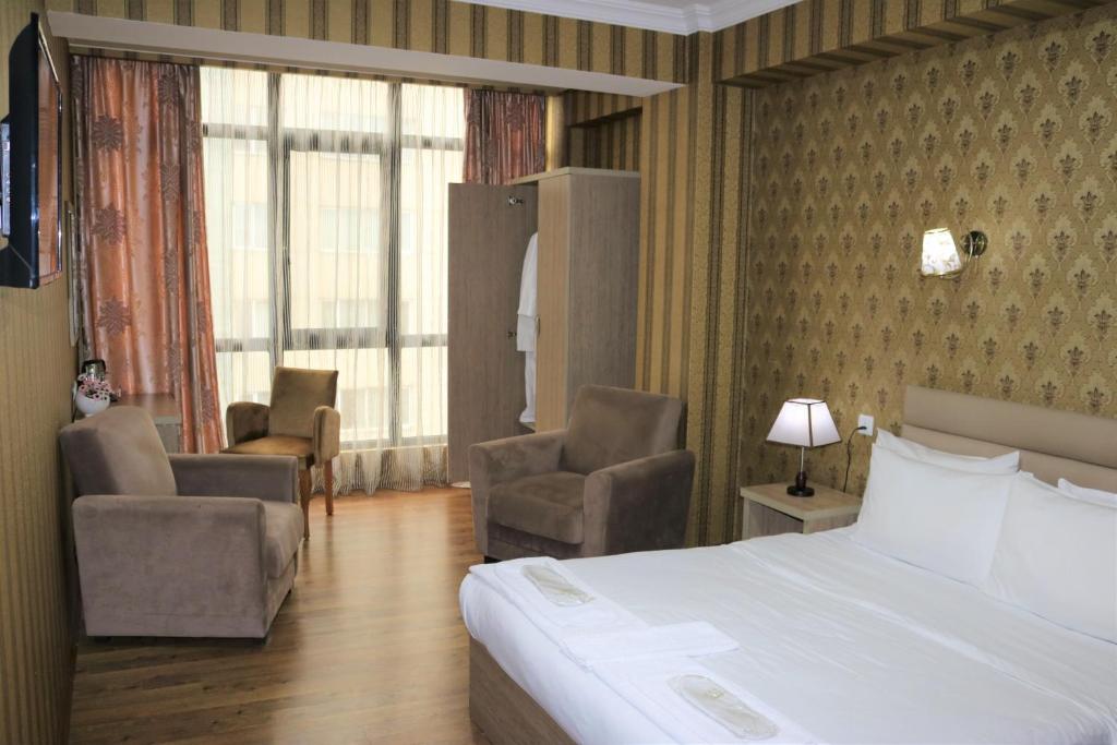 Standard King Size Room – Included Breakfast
