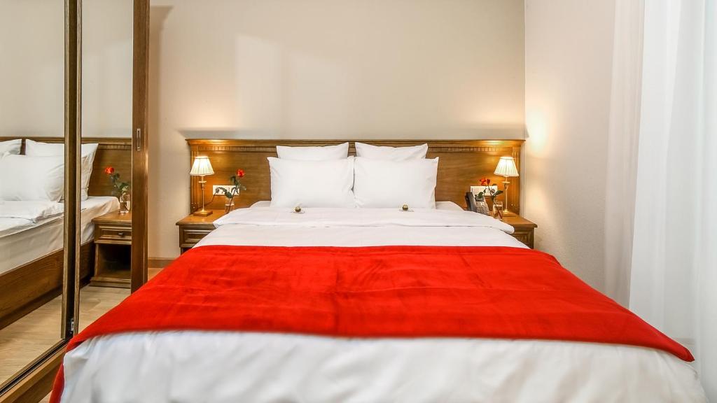 Standard King Size Room With Back View – Included Breakfast