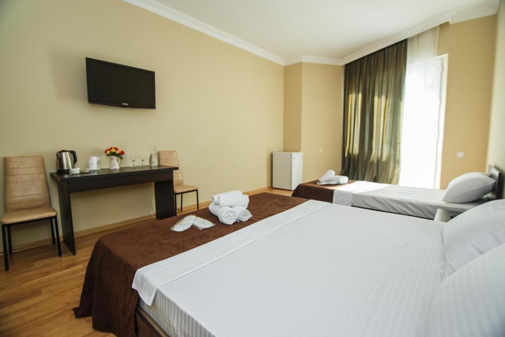 Standard Triple Room – Room Only