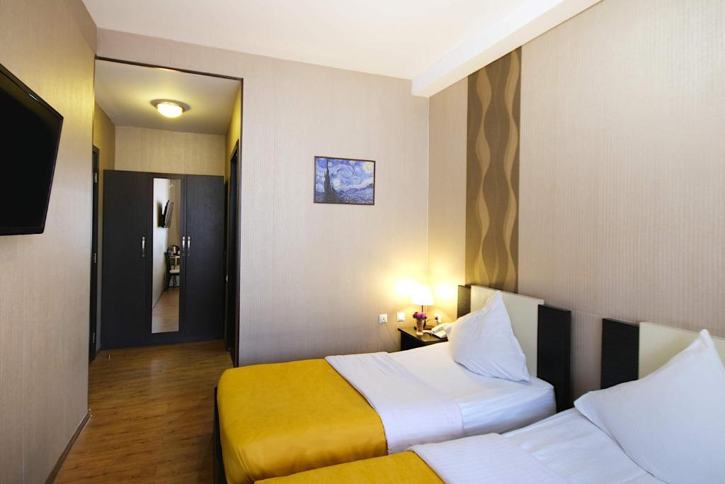 Standard Twin Room – Included Breakfast