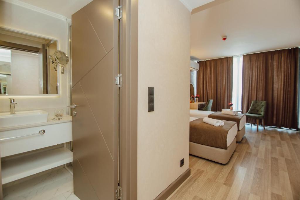 Standard Twin Room – Included Breakfast