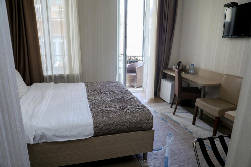 Standard King Size Room – Included Breakfast