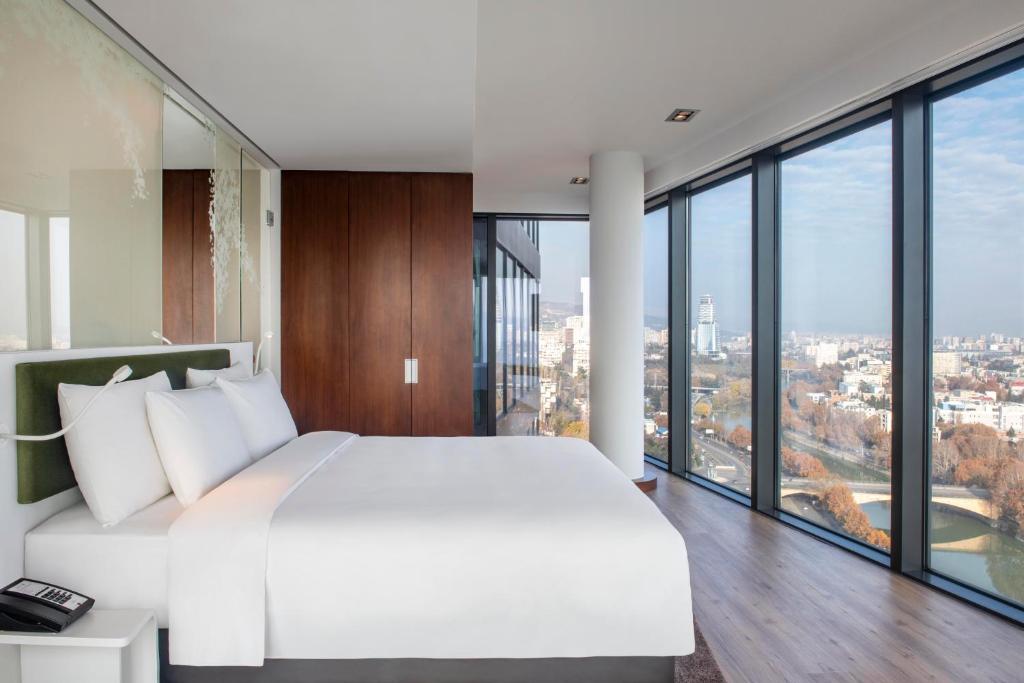 Premium King Size Room – Included Breakfast