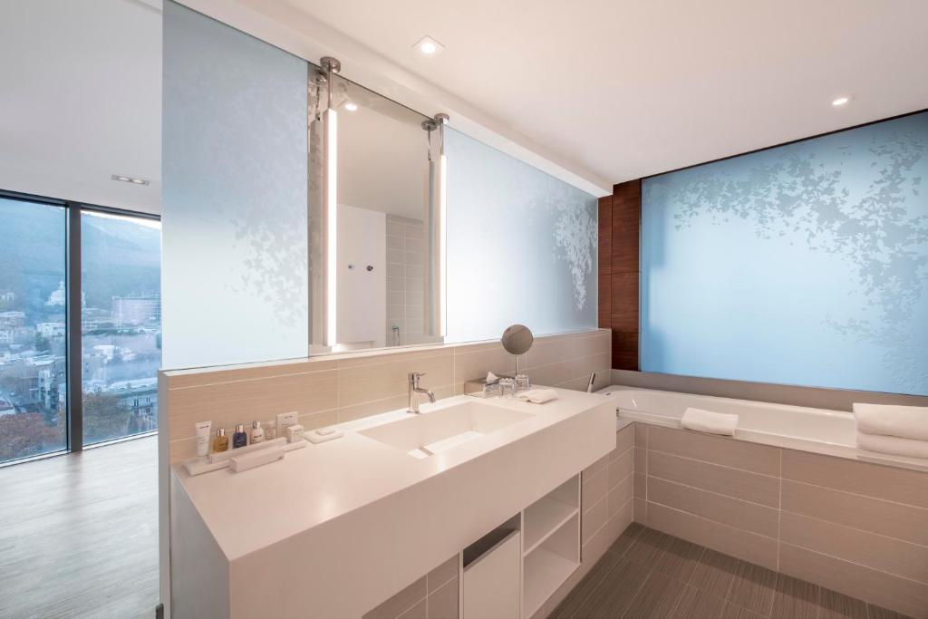 Premium King Size Room – Included Breakfast