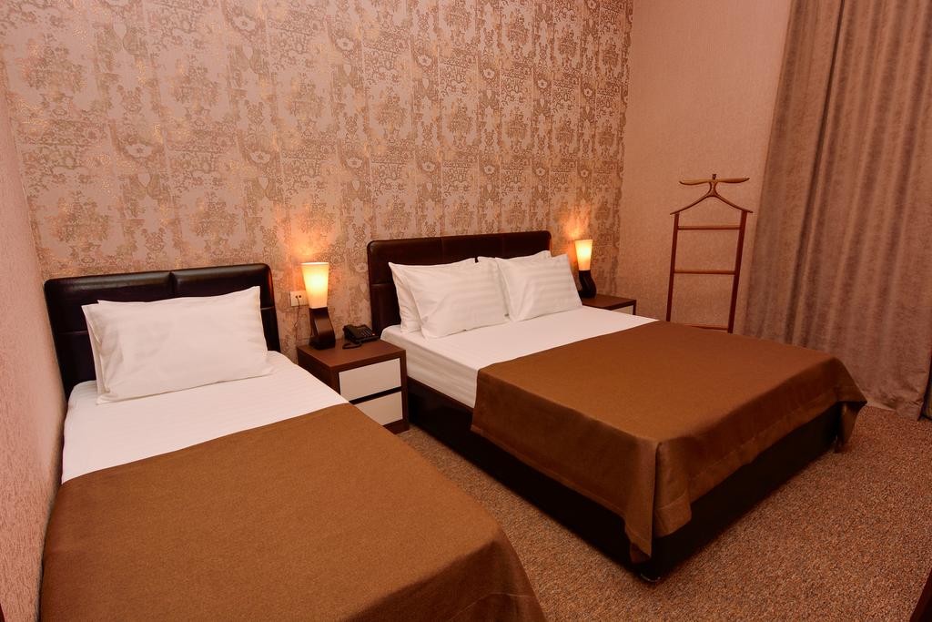 Standard Triple Room – Included Breakfast