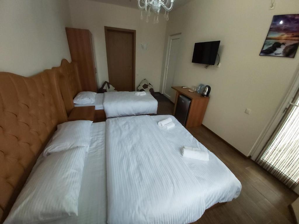 Family Triple Room – Included Breakfast