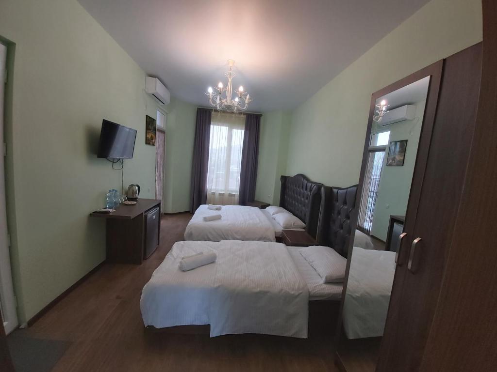 Family Triple Room – Included Breakfast