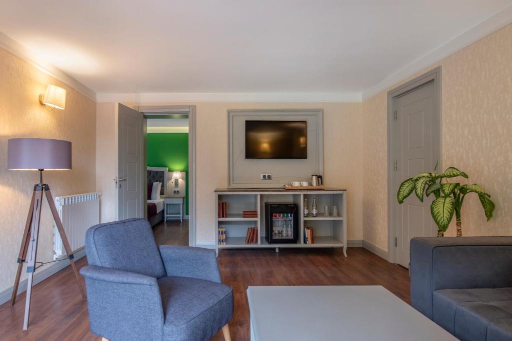 Executive Family Suite For Four Person – Included Full Board With Treatment