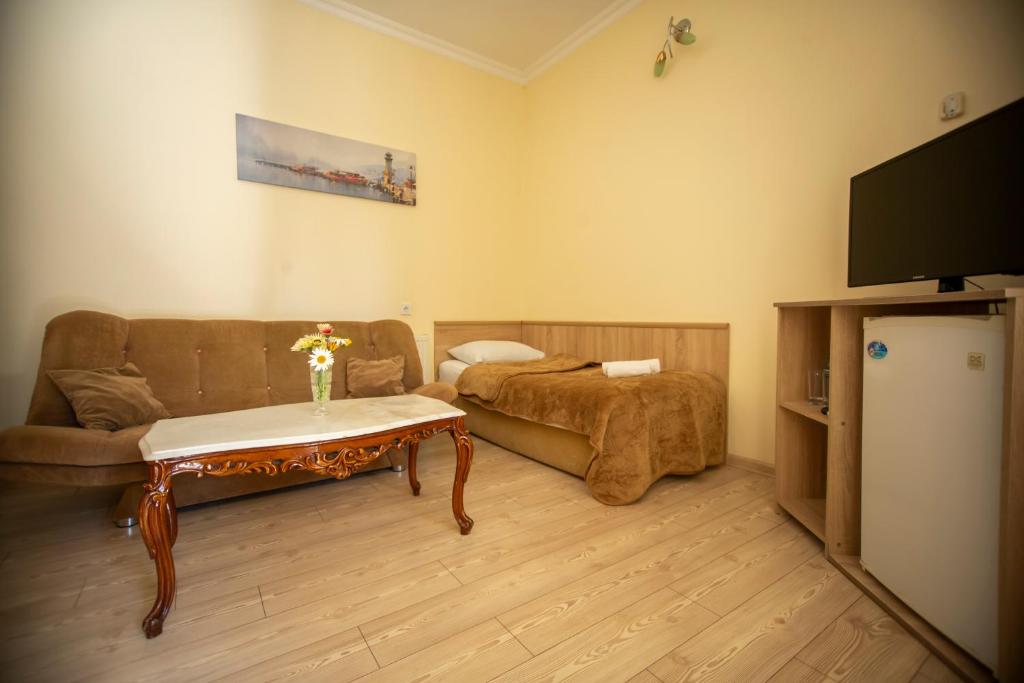 Family Suite – Included Breakfast