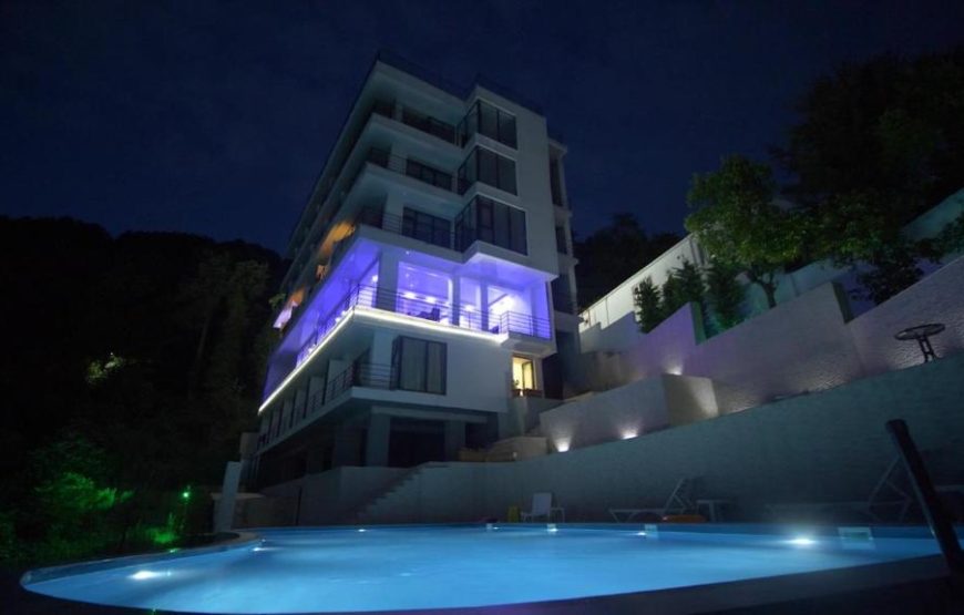 Deluxe Suite With Balcony And Sea View – Included Breakfast