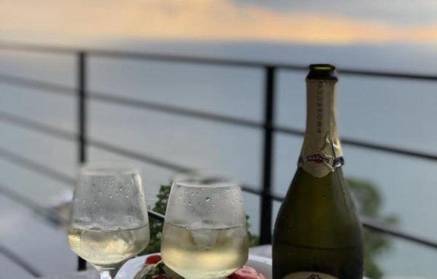 Deluxe Suite With Balcony And Sea View – Included Breakfast