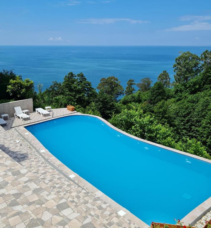 Standard King Size Room With Forest And Sea View – Included Breakfast