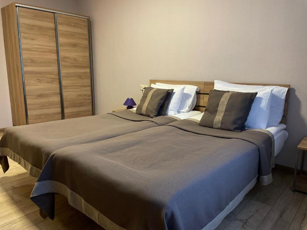 Standard Twin Room – Included Breakfast