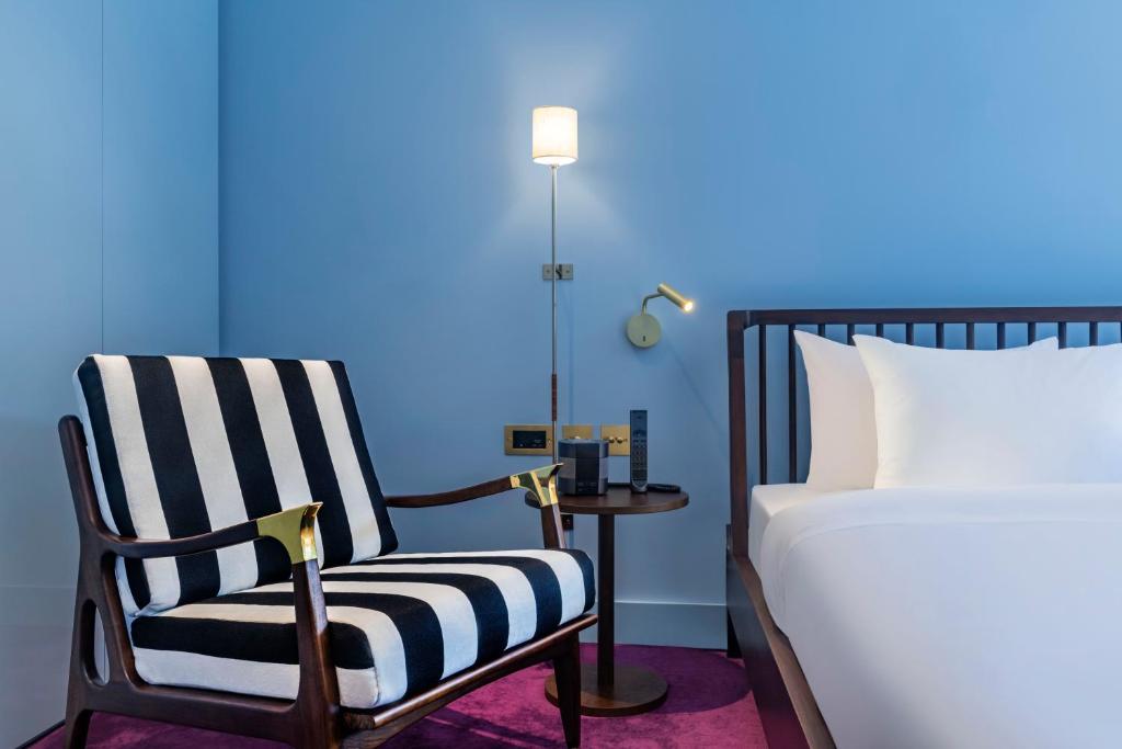 Standard Twin Room – Included Breakfast
