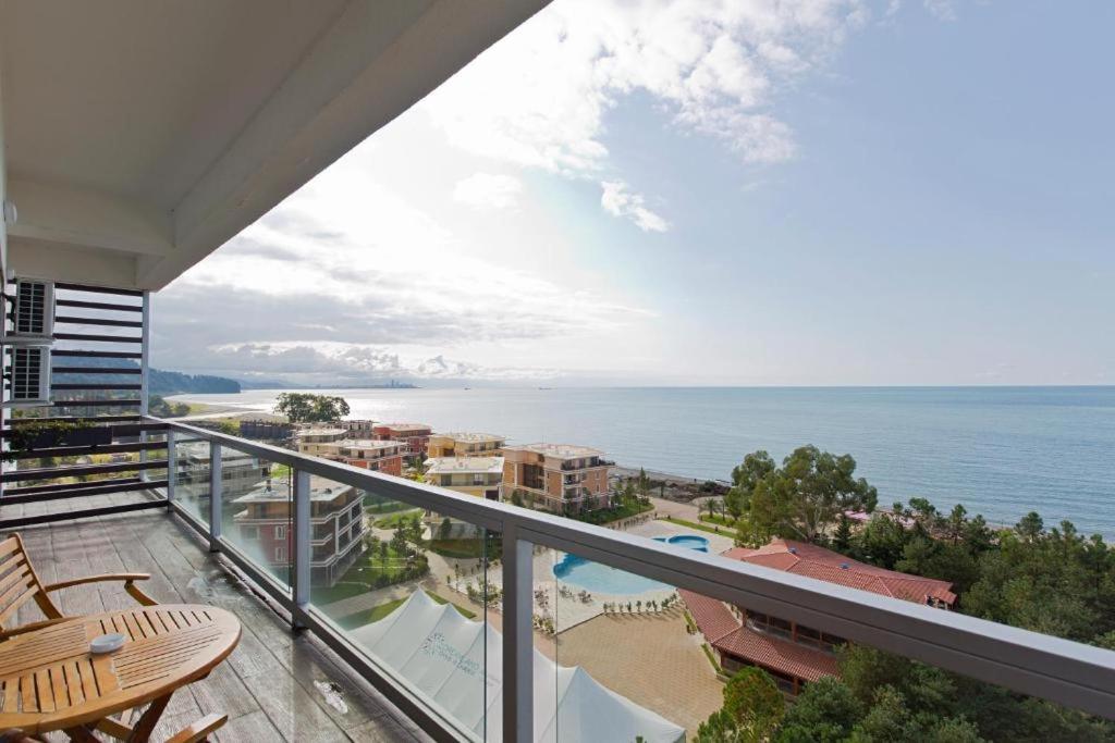 King Size Suite With Terrace – Included Breakfast