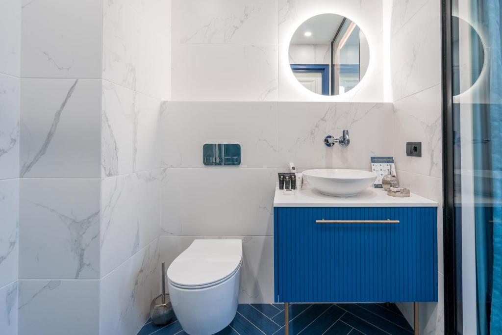 Junior King Size Suite With Terrace & Bath – Included breakfast