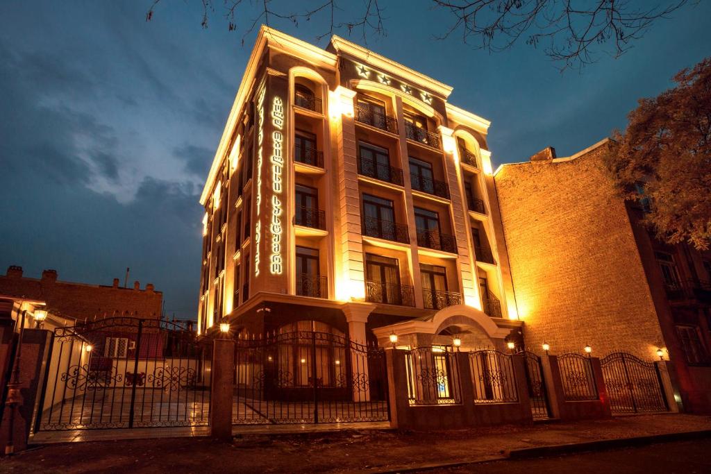 Quadruple Room (4 Pax) – Included Breakfast