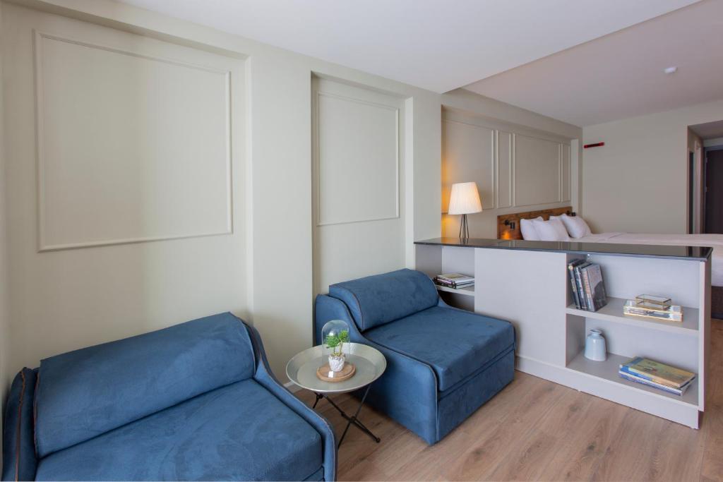 Deluxe King Size Room With Mountain View – Included Breakfast