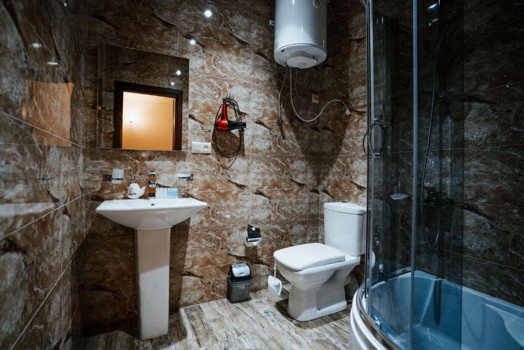 Luxe (2 Pax) – Included Breakfast