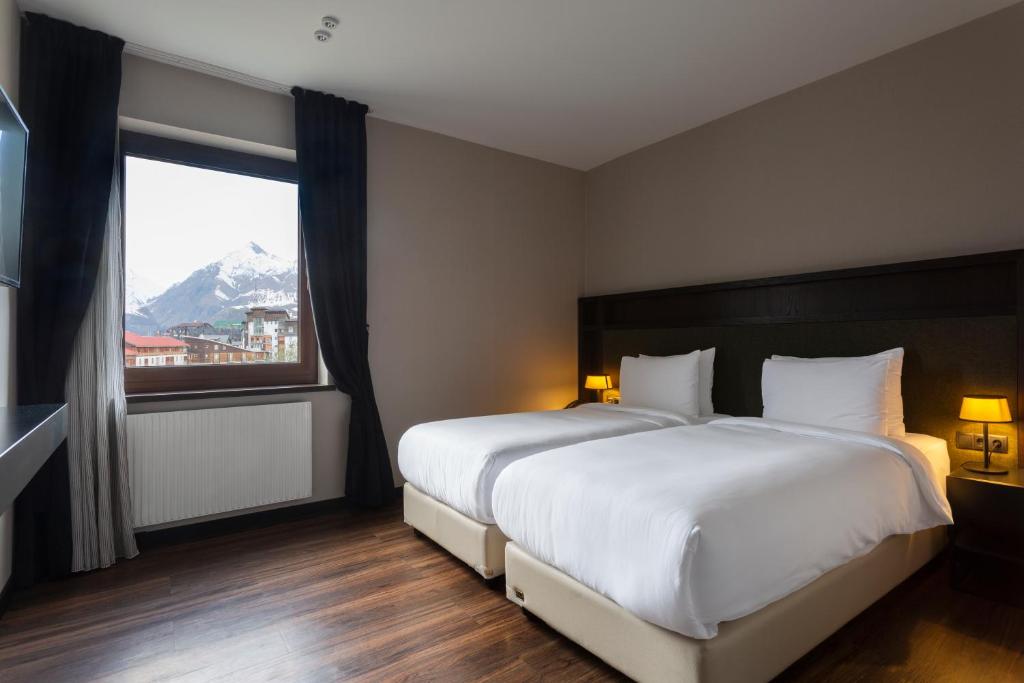 Executive Suite – Included Breakfast