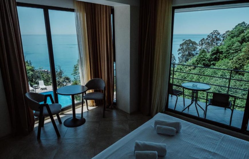Deluxe Suite With Balcony And Sea View – Included Breakfast