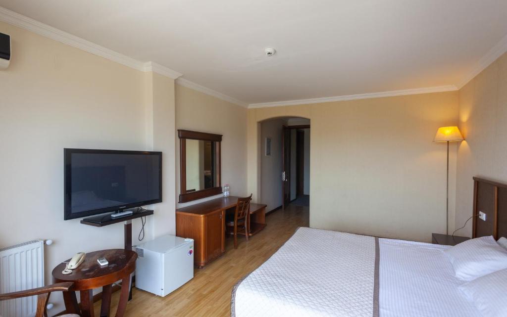 Standard King Size Room – Included Breakfast