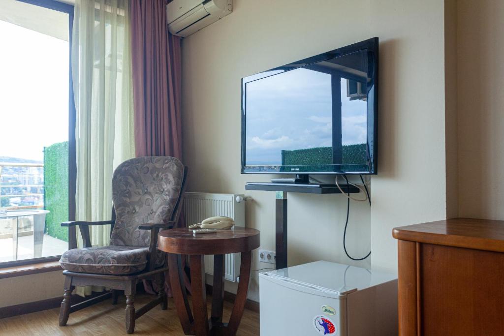 Standard King Size Room – Included Breakfast