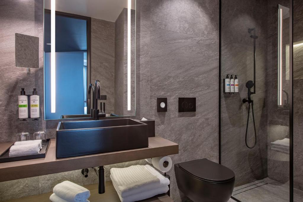 Superior King Size Room – Included Breakfast