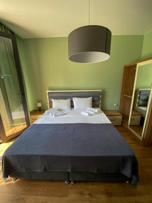 Standard King Size Room – Included Breakfast