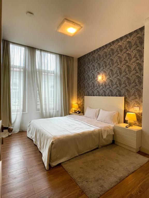 King Suite (2 Pax) – Included Breakfast