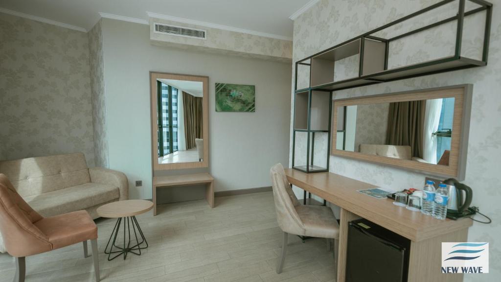 Executive Suite – Included Breakfast