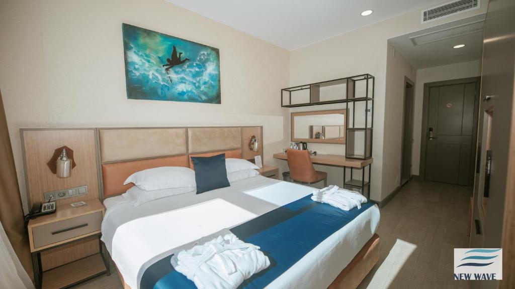 Deluxe King Size Room – Included Breakfast