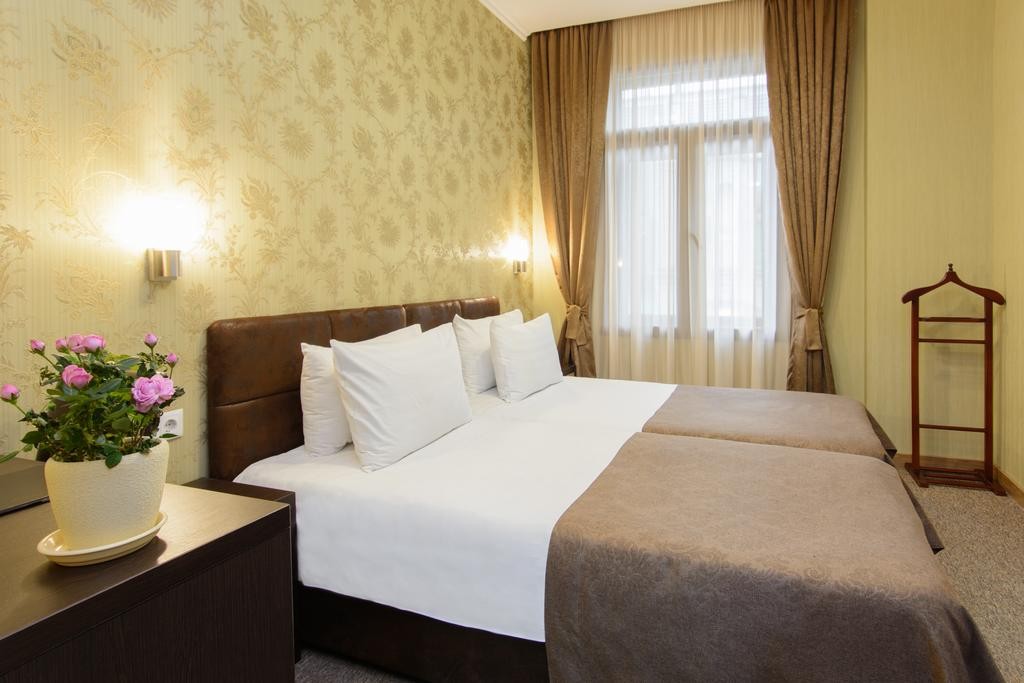 Standard Twin Room – Included Breakfast