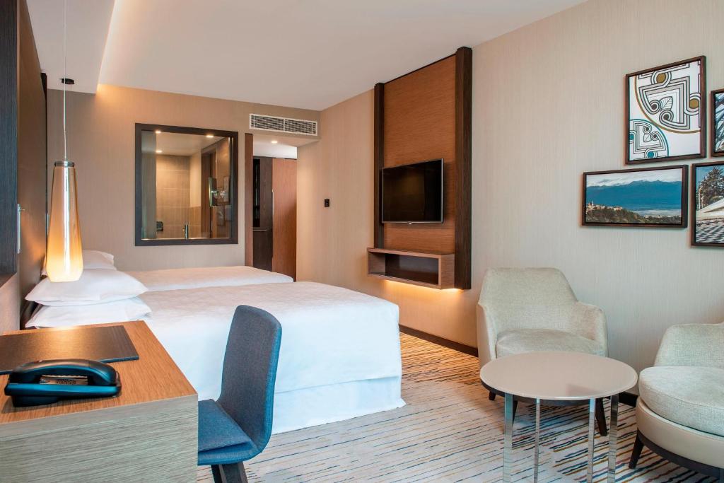 Deluxe Twin Room – Included Breakfast