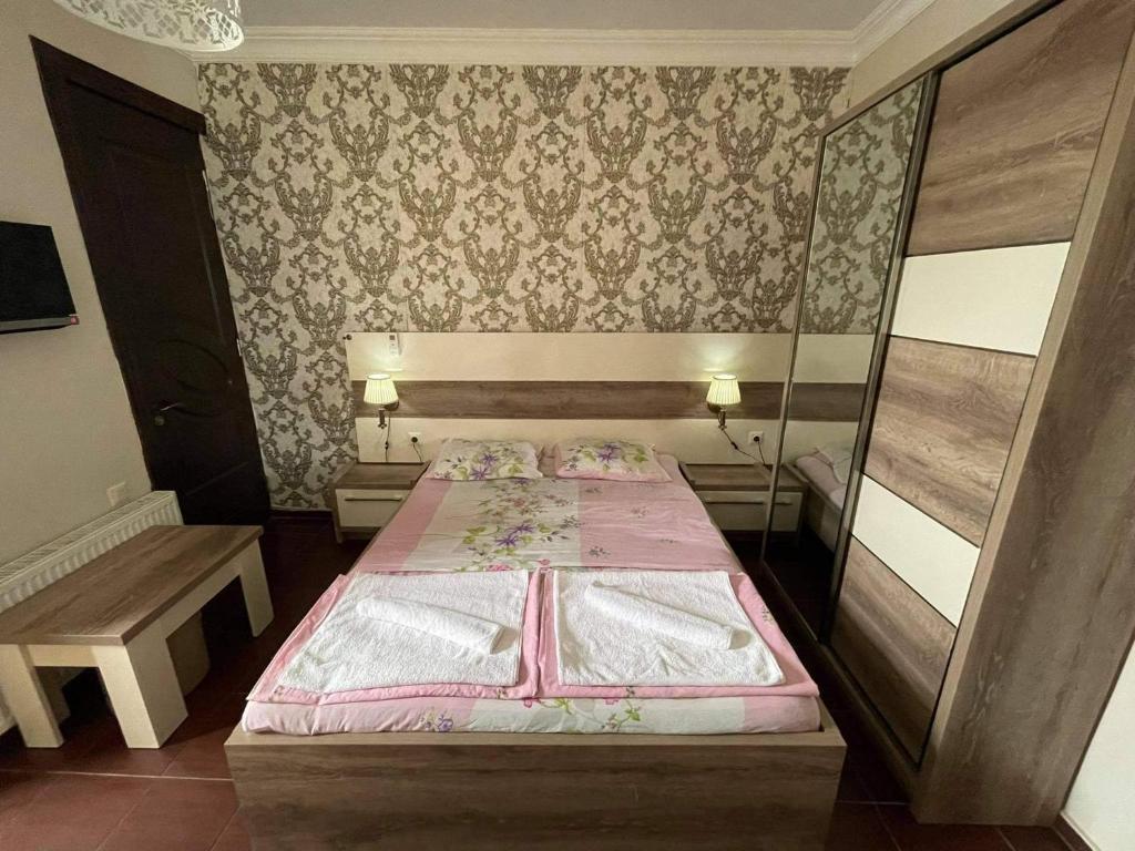 Standard King Size Room – Included Breakfast