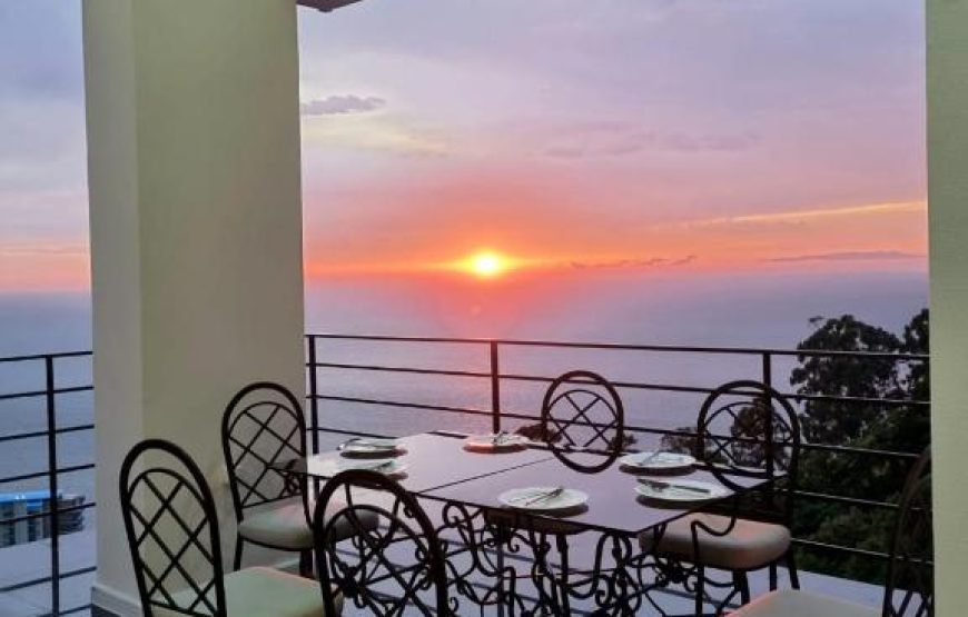 Deluxe Suite With Balcony And Sea View – Included Breakfast