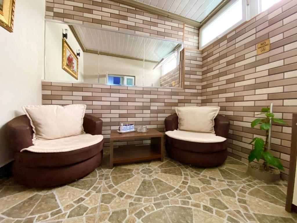 Standard Triple Room – Included Breakfast