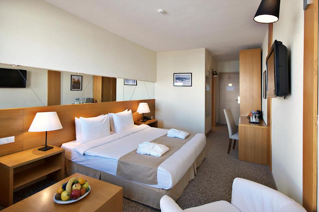 Standard King Size Room – Included Breakfast