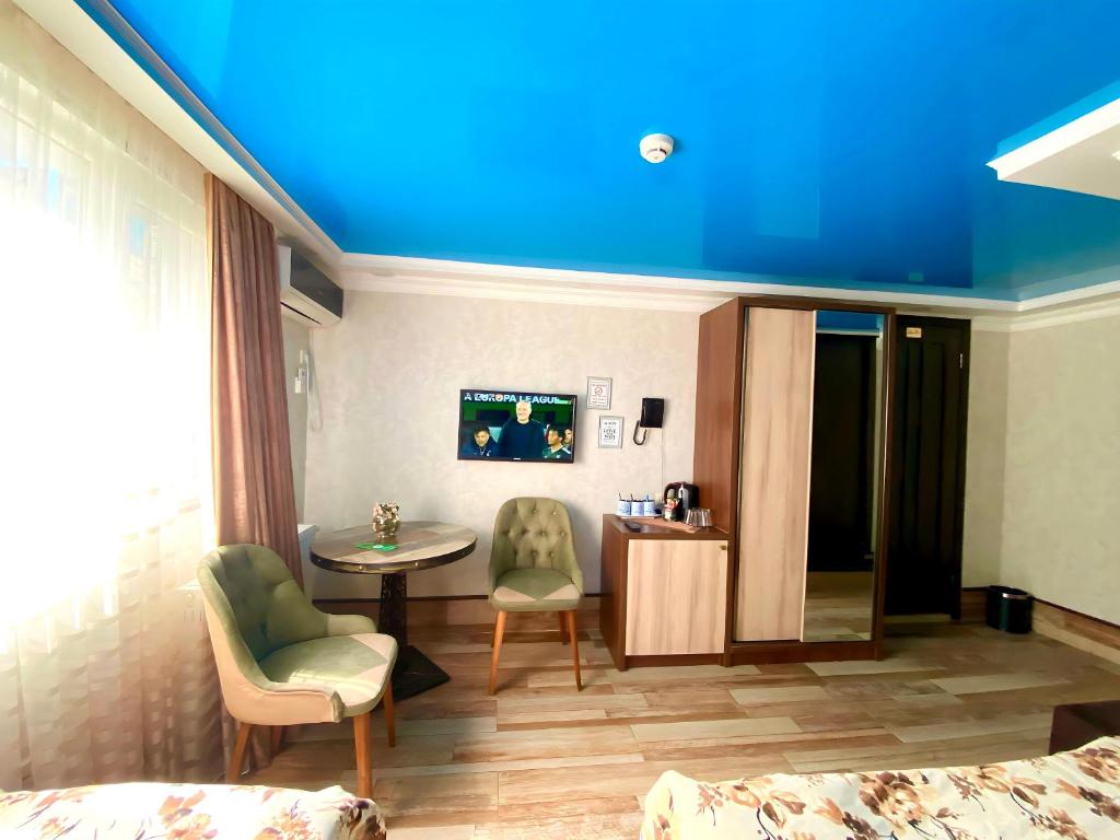 Family Triple Room – Included Breakfast